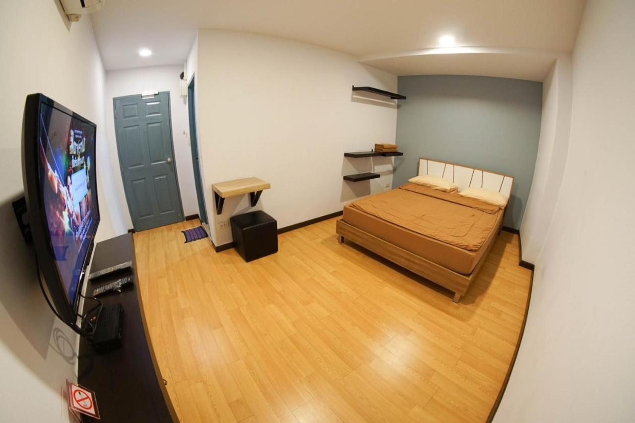 Inn Trog And Inn Soi (Adults Only) Bangkok Luaran gambar