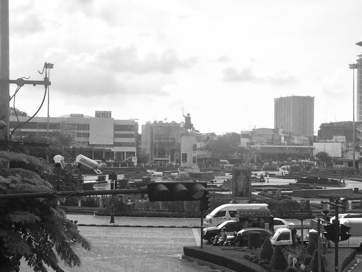 Inn Trog And Inn Soi (Adults Only) Bangkok Luaran gambar