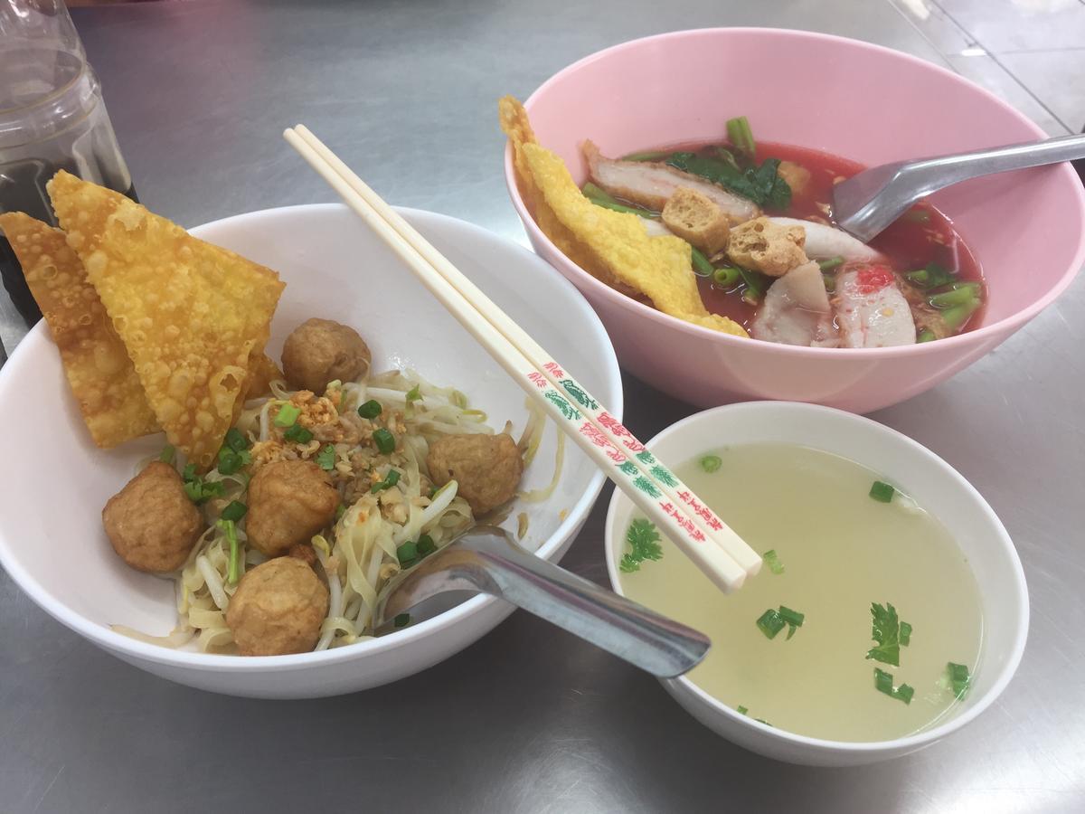 Inn Trog And Inn Soi (Adults Only) Bangkok Luaran gambar